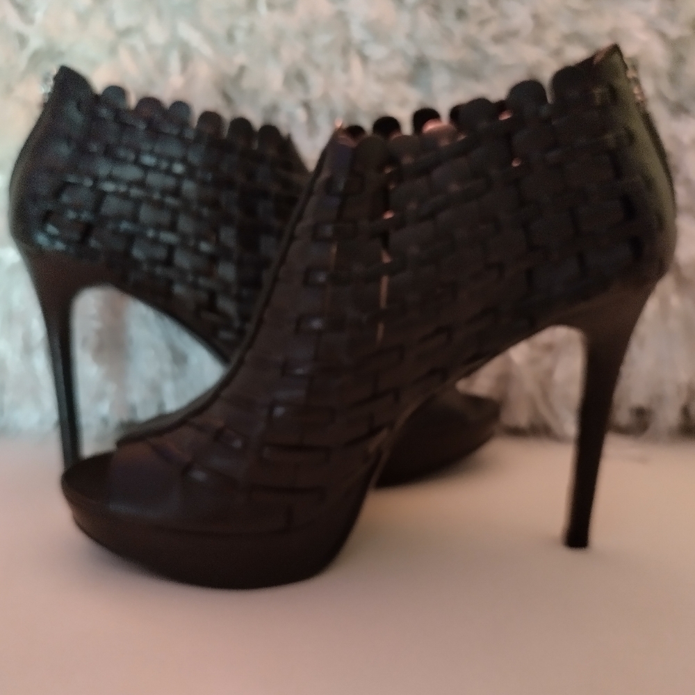 Calvin Klein black leather basket weaved leather Shoes